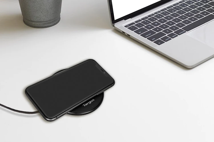 targus qi wireless charging pad with cord